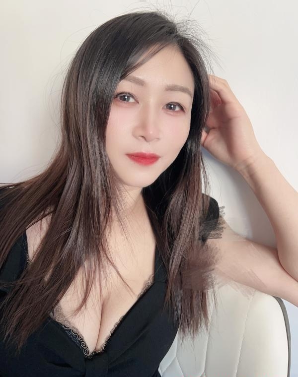 丰腴肥臀骚妇阳阳 1