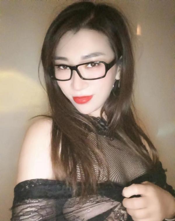 韵味骚妇花妹 2
