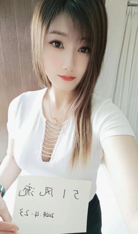 沙区性感辣妹雪儿 1