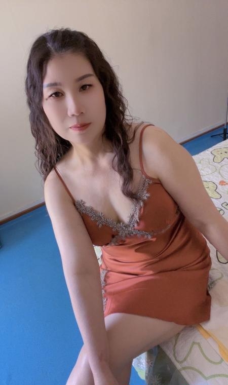 泄火劲松附近巨臀熟女 1