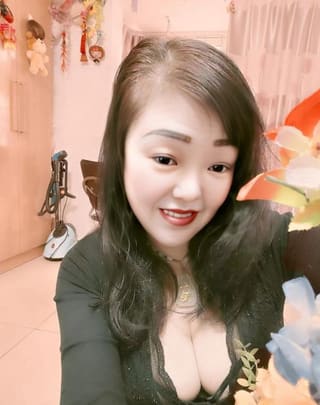 大胸泄火少妇