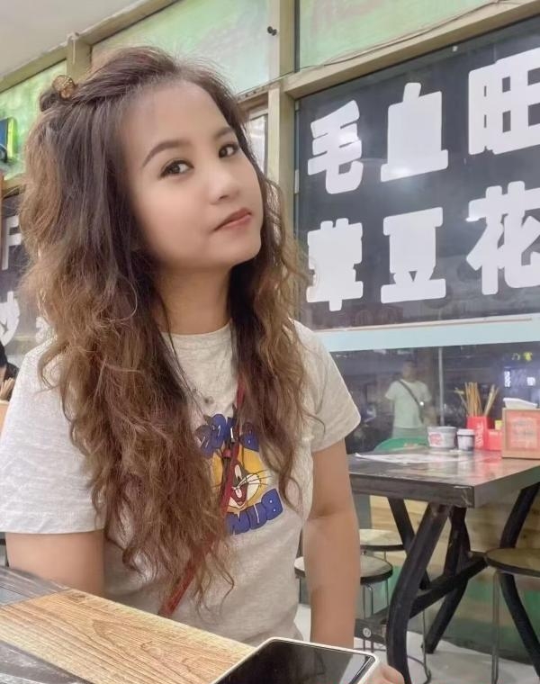 南岸骚气少妇 2
