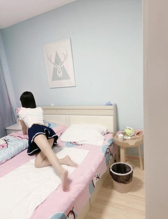 短发痴女淡墨 2