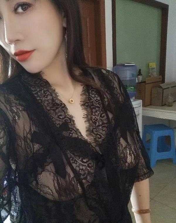 离异骚妇花妹 3