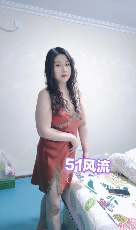 农光路白皙大波熟女 4
