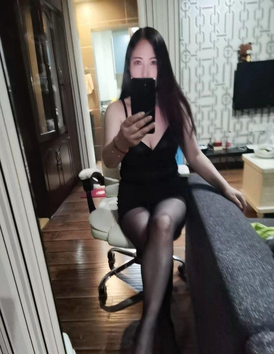 【观音桥】颜值丰满型少妇态度热情服务认真咪咪饱满粉嫩 1