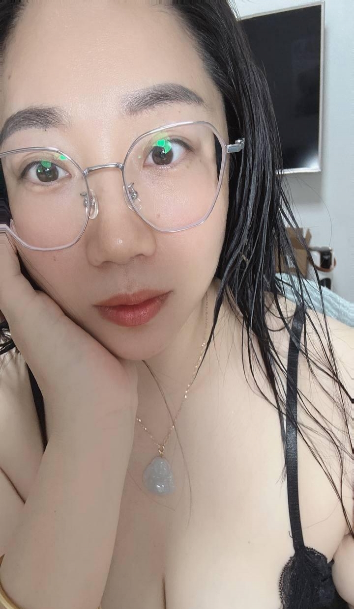 武汉白虎巨乳少妇兼职 1