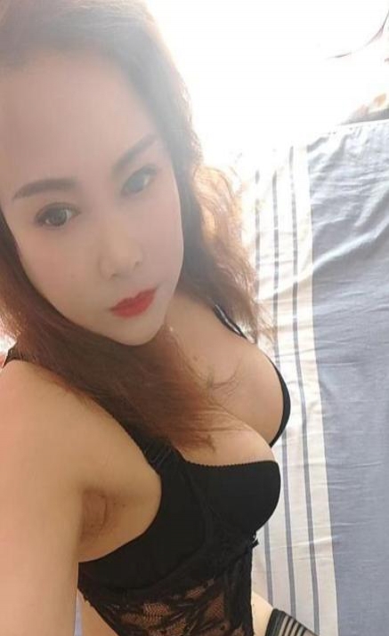  角门西骚熟女 1