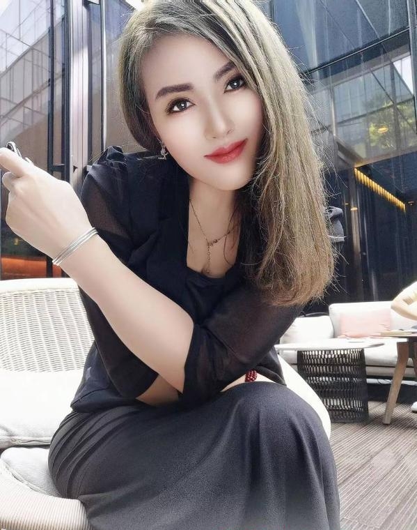 服务好颜值大奶妹子 1