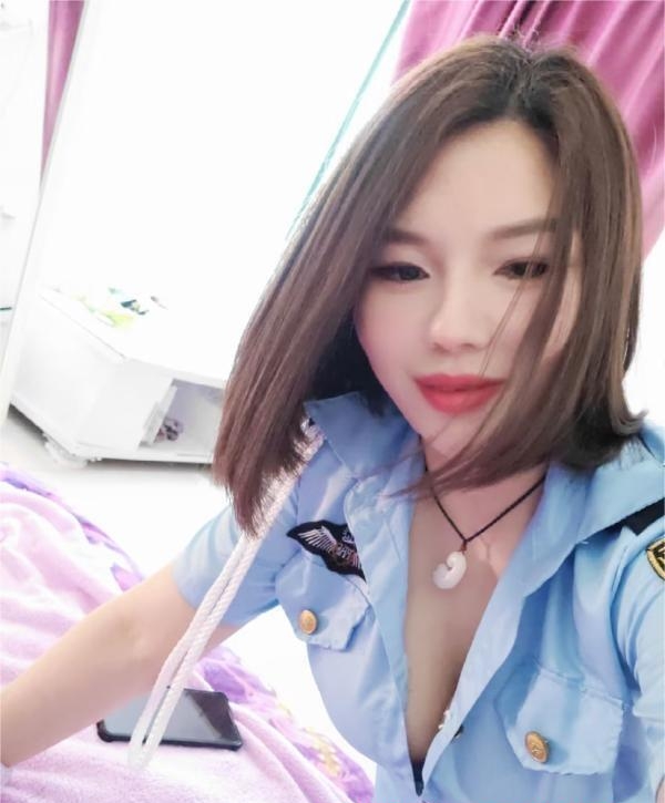 制服诱惑梅梅 1