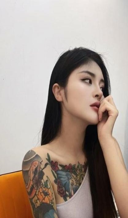  武昌大胸纹身御姐 2