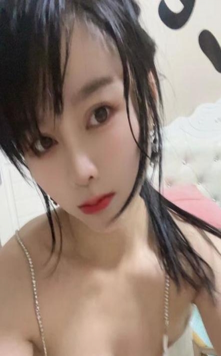  十里河D胸翘臀月月 2