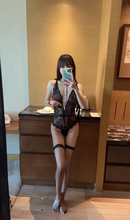 黑丝情趣身材好妹子 2