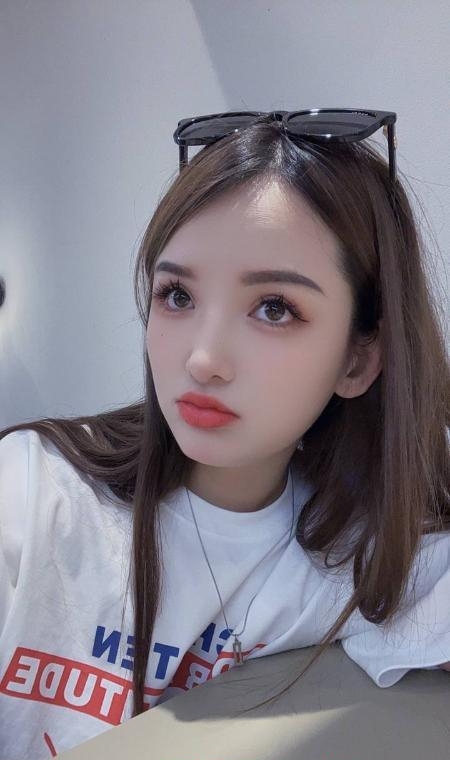 毒龙骚女月亮 2