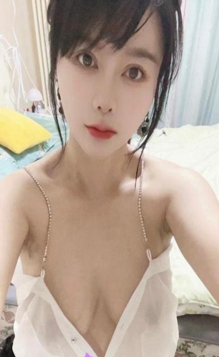  十里河D胸翘臀月月 4