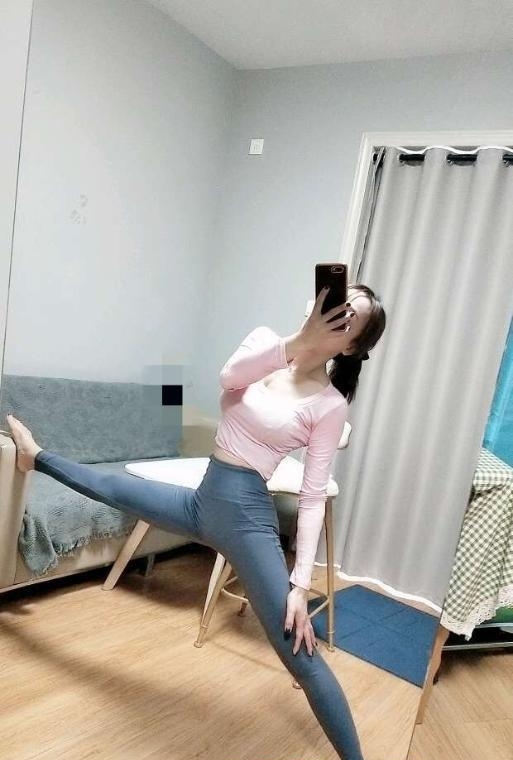 石牌岭一字马安素妹子 4