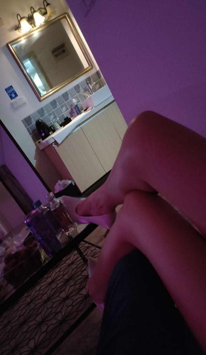 徐东舌吻骚妇 1
