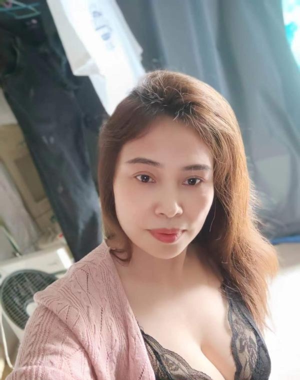蕾丝大奶骚熟女 1