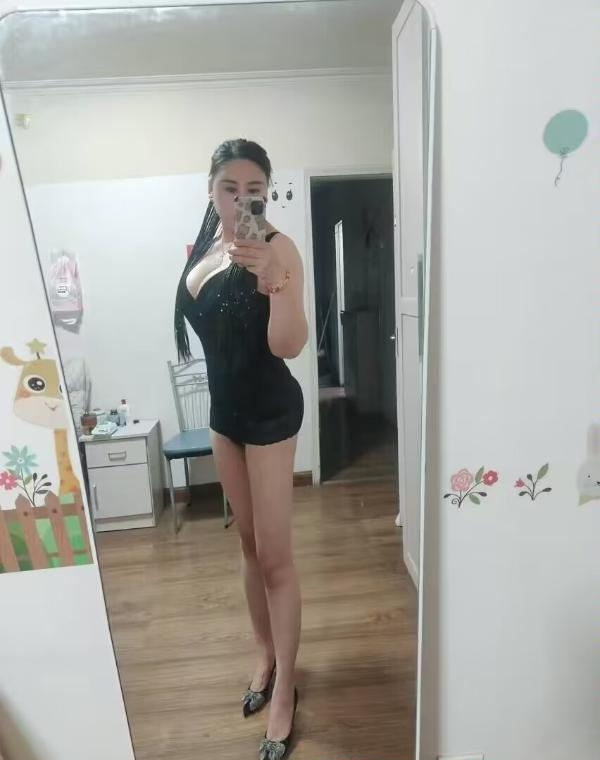 丰台奶霸熟妇微微 1