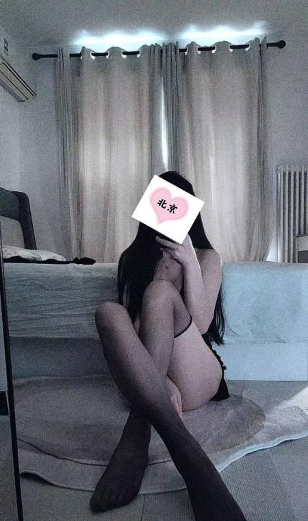 朝阳胸大腰细妹子 1