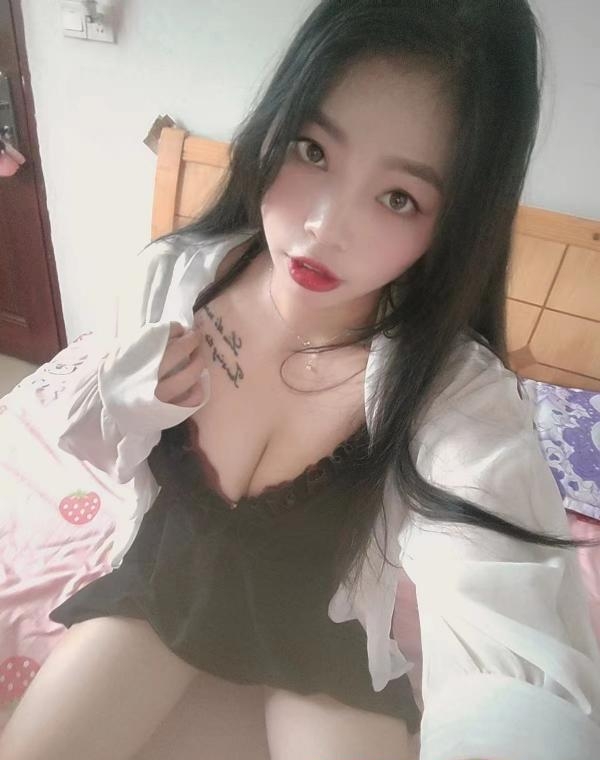 蜜桃奶香奈奈 2