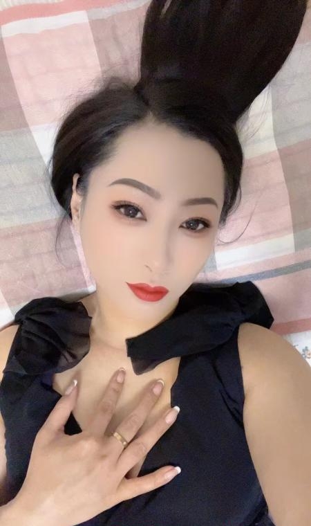 新区泄火肥臀熟女 2