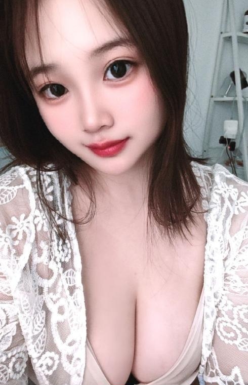 爆乳水磨川妹珑珑 4