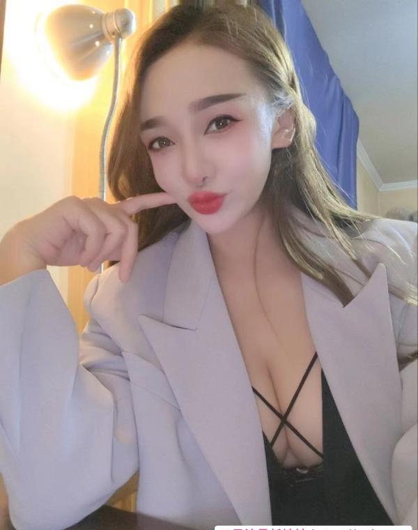 潘家园巨乳小姨子 1