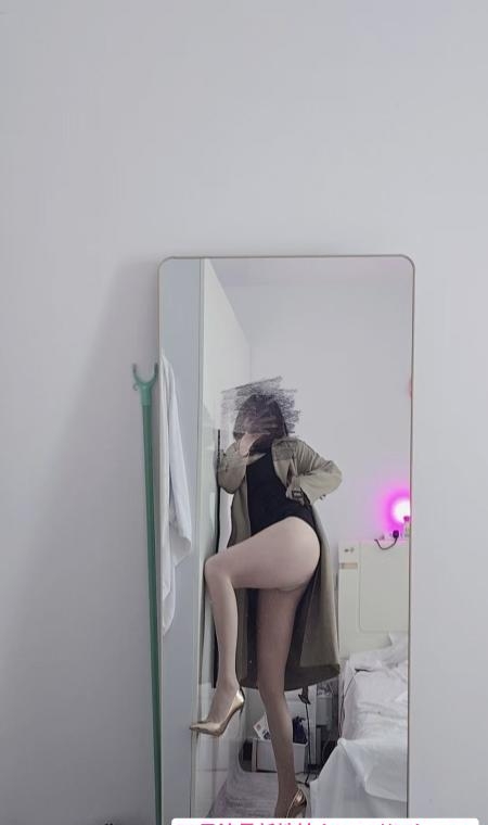 观音桥丝足少妇 1