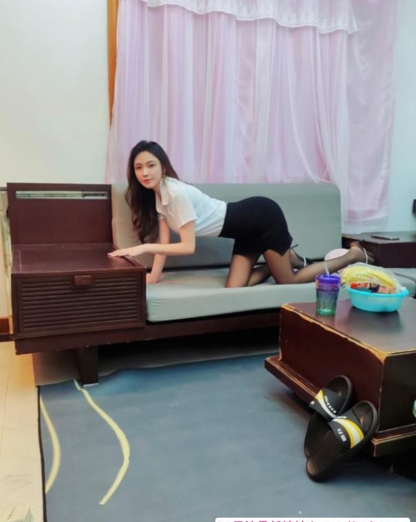 黑丝长腿御姐 4