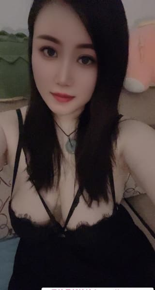 大波白云少妇