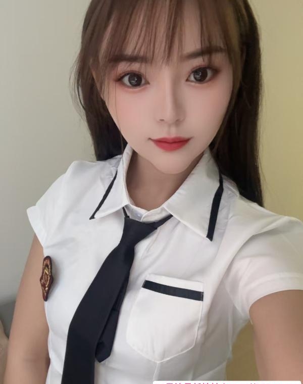 白云嫩妹婷婷 1