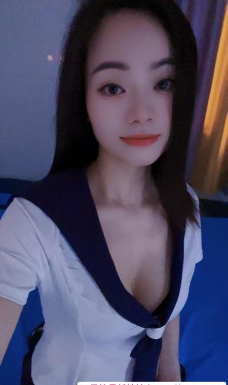 皮肤白嫩小姐姐茉莉 1