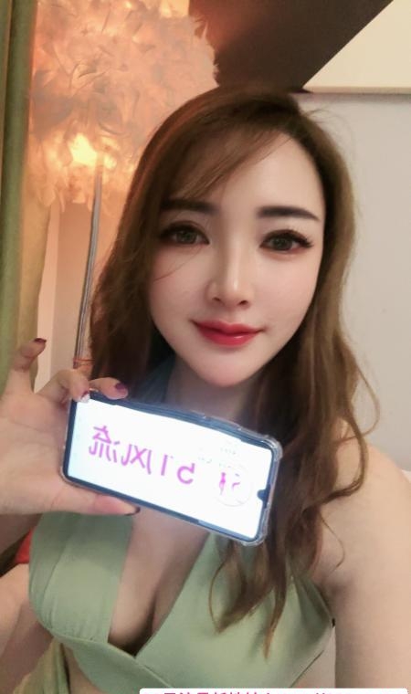 天河风骚少妇 1