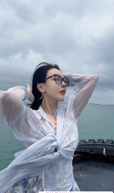天河潭村风骚筱桐 1