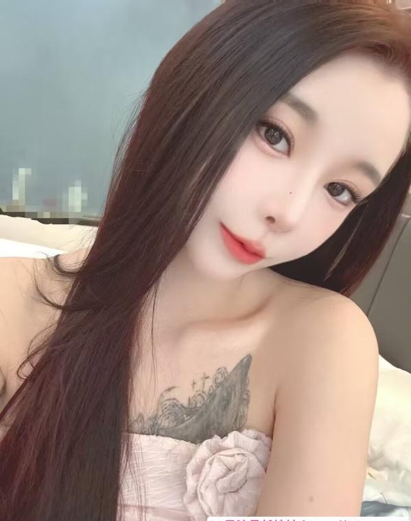 江汉女友系大长腿 1