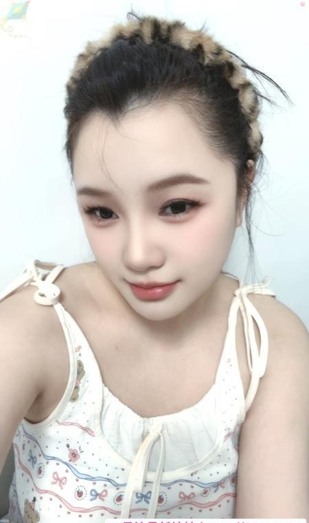 东站嫩妹野格 1