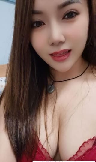 白云风骚黑丝熟女