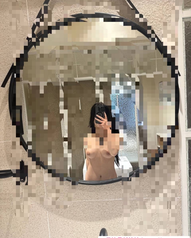 三点粉小少妇 1