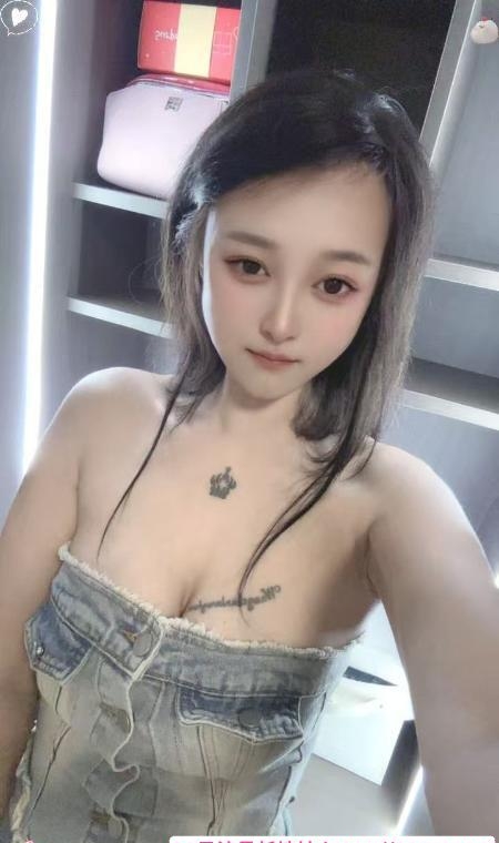 体验白云雨菲 1