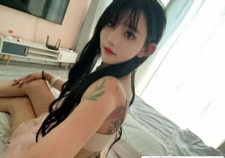 纹身女孩