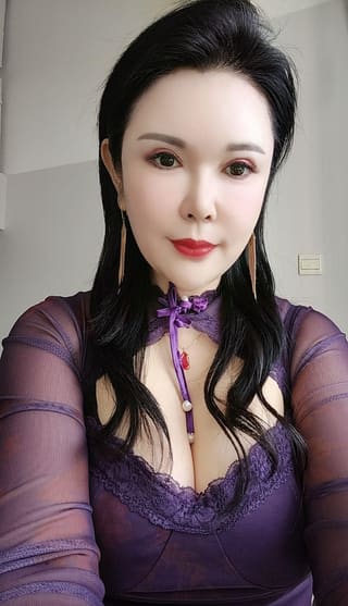 服务系大胸风骚熟女姐姐