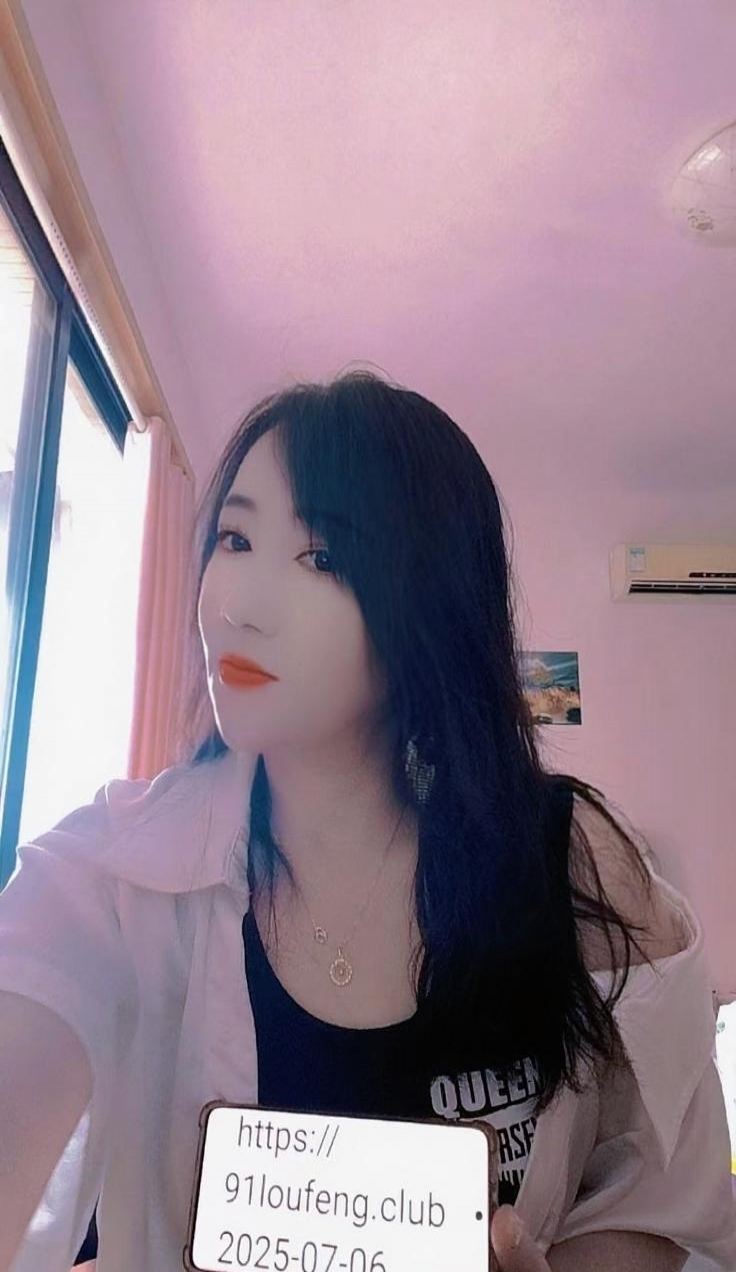 体验过上城邻居少妇 1