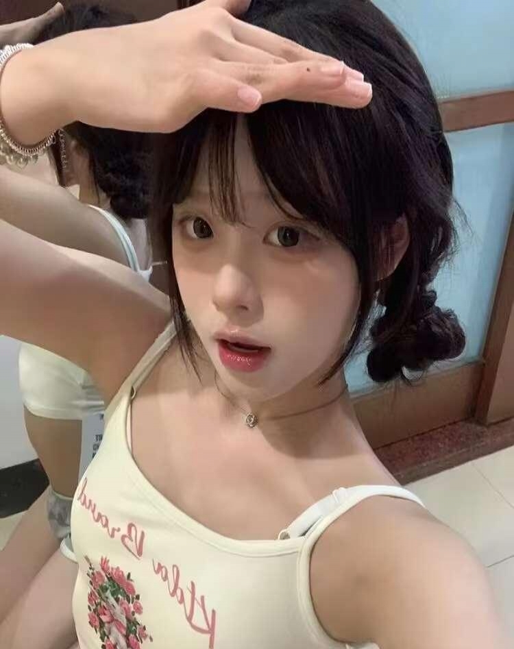 大学学妹个人兼职有楼可上门 1