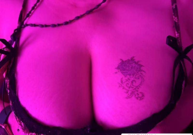 大奶熟女实惠泄火 2