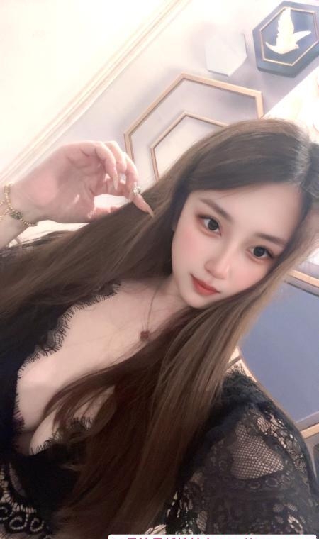 白云舌吻女神婷婷 2