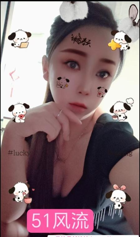 苗条女友感薇薇泄火 2