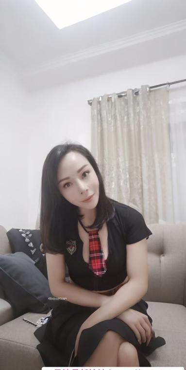 海珠舌吻少妇 2