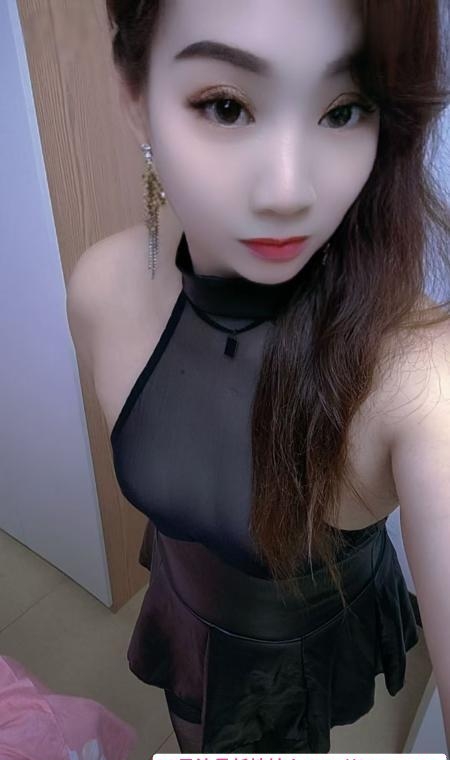 越秀轻熟黑丝少妇 2