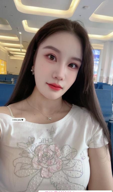 龙华西宝小姐姐 2